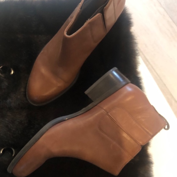 **SOLD***Leather Cognac Booties - Picture 5 of 6